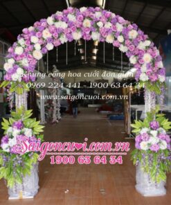 Khung cổng hoa cưới đơn giản, cổng hoa cưới bánh kem 2 tầng