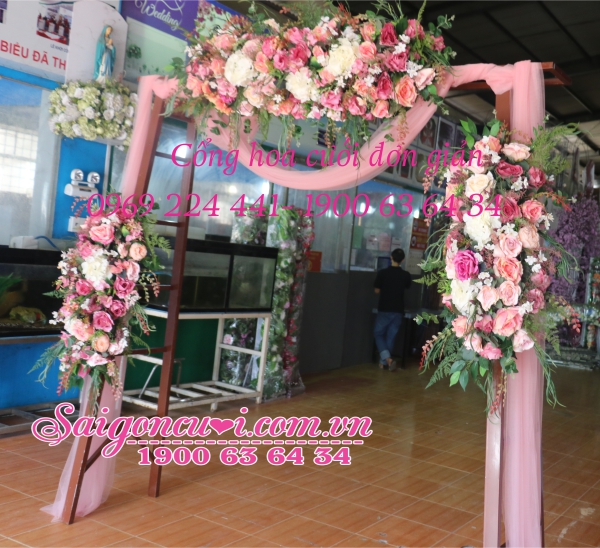 Cổng hoa cưới đơn giản, bán cổng hoa cưới khung cầu thang