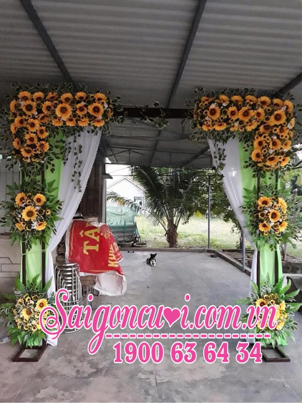 Cổng cưới hoa hướng dương vàng